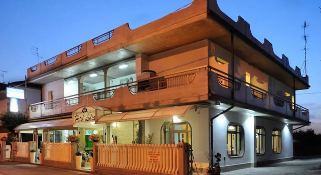 Hotel Lidia, Varaa Hotelli Hotellit ja majoitukset kohteessa Alba Adriatica, Hotelli