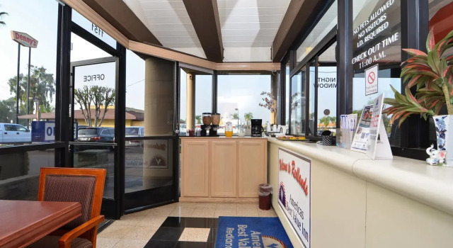 Americas Best Value Inn Redlands San Bernardino, Buchen Sie Hotel San Bernardino Kalifornien