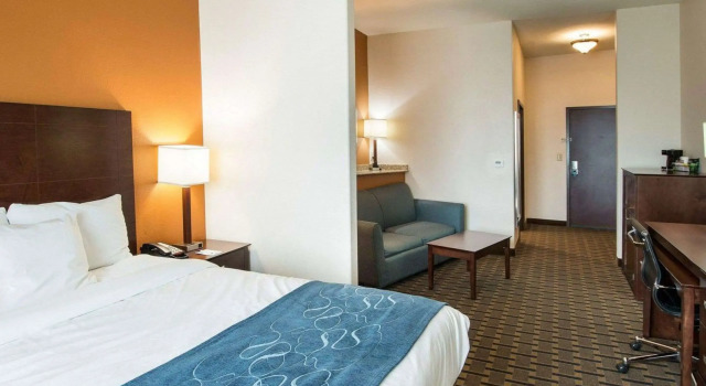 Comfort Suites Waxahachie - Dallas