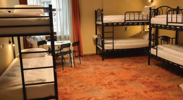 Кровать в общем номере (женский номер) B13 Hostel