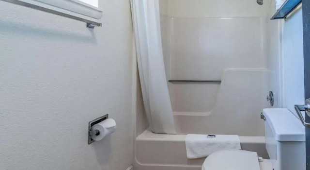 Четырёхместный номер Standard MOTEL 6 - Albany, NY - Airport