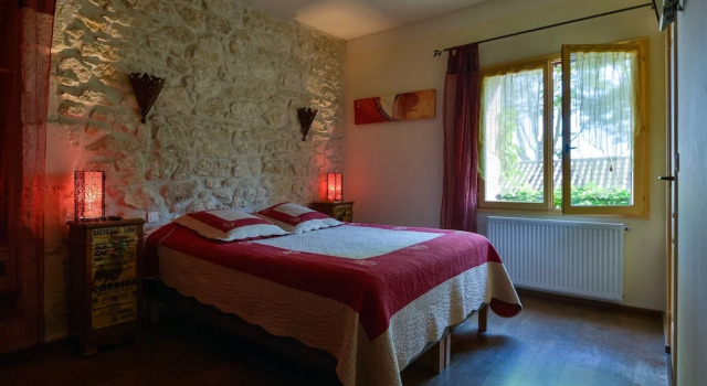 Mas Vidau Porte des Alpilles, Varaa Hotelli Saint-Etienne-du-Gres Alpilles