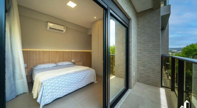 Apartamento Com 02 Dormitórios Em Canto Grande
