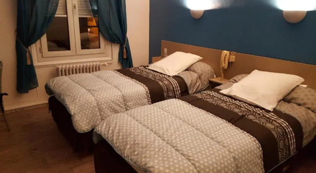 Hotel Ronsin, Prenota Hotel Fresnay-sur-Sarthe 