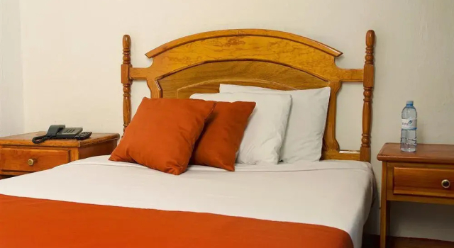 Serena Terminal Guadalajara, Book Hotel Tlaquepaque 