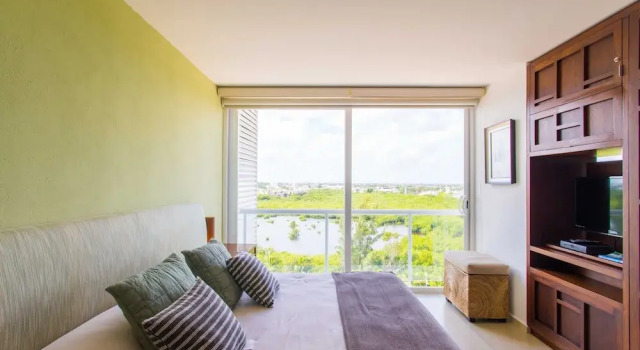 TROPICAL Beachfront 1 BDR, Rezervasyon Otel Cancún 