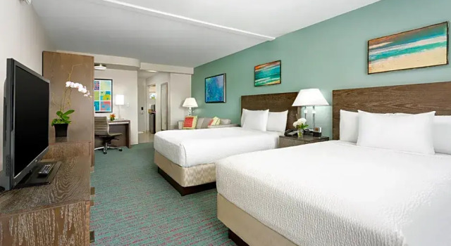 Полулюкс Courtyard by Marriott Waikiki Beach