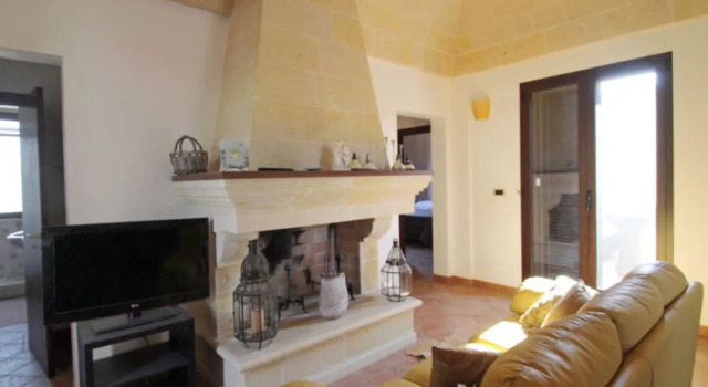 Villa Alberto Torricella, Book Villa Hoteller i Torricella med parkering, Parkering