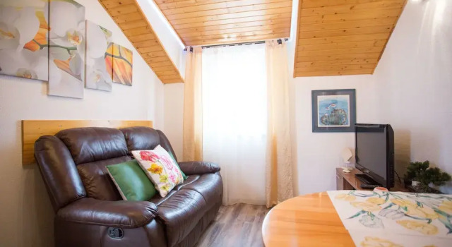 Двухместные апартаменты Economy House Sandra