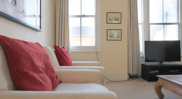 Comfortable &Bright Family Home - Imperial Wharf