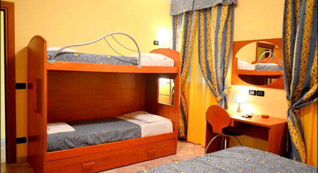 Standard Vierer Zimmer Hotel Anfora
