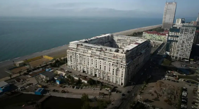 Апартаменты Leo Group Luxury Apartment 24-13 Alliance Palace