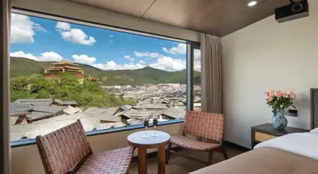 Семейный люкс с видом на горы Shangri-La Yunbian View Homestay
