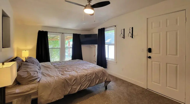 Rosewood Landing- Hot Tub- Sauna, Prenota Casa vacanze Hotel a Oregon con parcheggio, Parcheggio