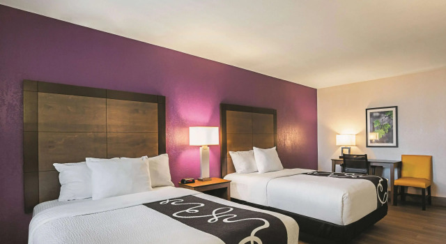 Wingate by Wyndham Galveston Beachfront at the Seawall, Забронировать Мини-отель Отели Галвестон 3 звезды, рядом с Гранд-опера 1894, 3*