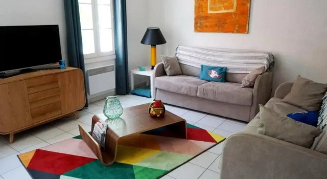 Maison La Couarde-sur-Mer, 6 pièces, 6 personnes - FR-1-258-98, Rezerwuj Hotel Hotele w Charente-Maritime z basenem, Basen
