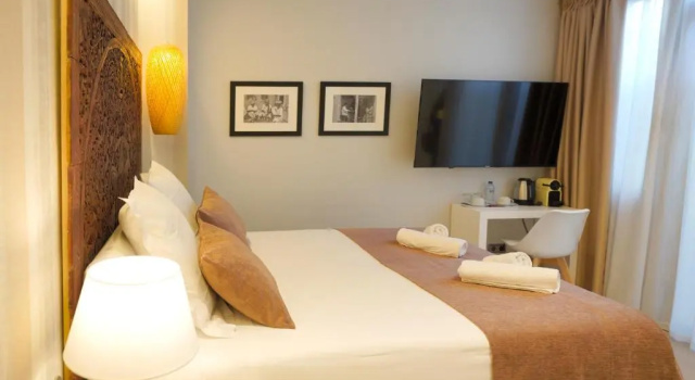 Номер Standard Serennia Fira Gran Via Exclusive Rooms