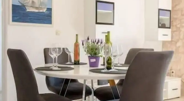 Luxury Apartment Ladovina, Prenota Appartamento Zavala 