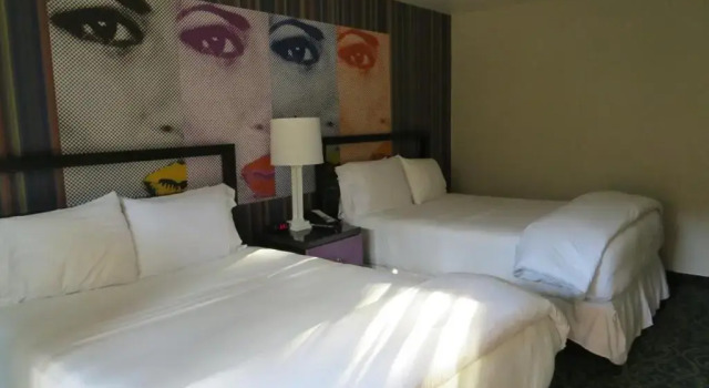 Номер Deluxe 7 Springs Inn & Suites