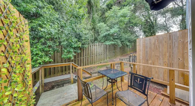 Апартаменты Quaint Augusta Townhome: 3 Mi to the Masters!