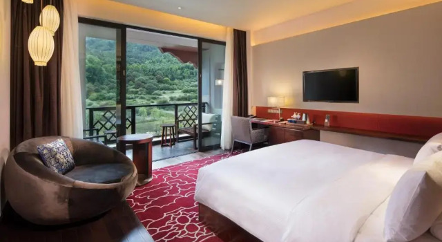 Номер Deluxe с видом на реку Hilton Linzhi Resort