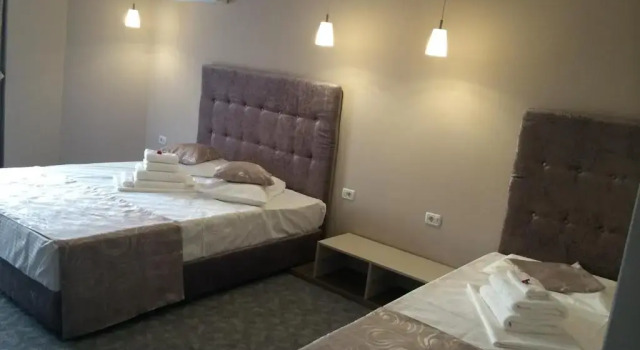 Трёхместный номер Standard с балконом и с красивым видом из окна Lucas Boutique Hotel