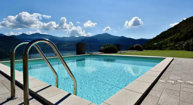 Апартаменты Italian Vacation Homes - La Petite Maison du Lac