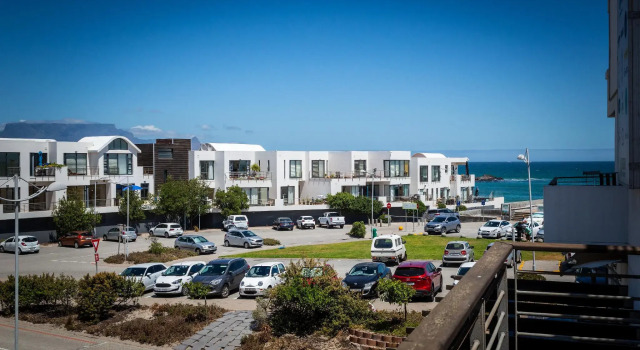 Magnificent Views 2 Bedroom 112 Eden on The Bay