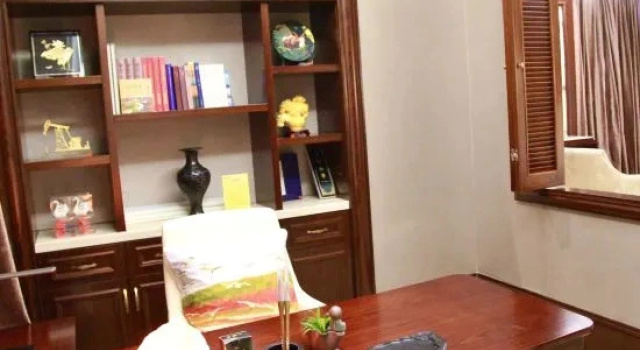 Двухместный люкс Dongying Hotel