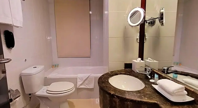 Полулюкс Strand Hotel