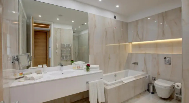 Двухместный люкс Deluxe Merit Grand Mosta Spa Hotel & Casino