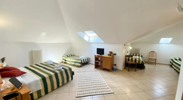 Четырёхместный номер Standard Albergo Villa Ada