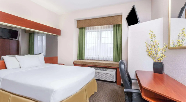 Двухместный номер Standard Days Inn by Wyndham near Kansas Speedway