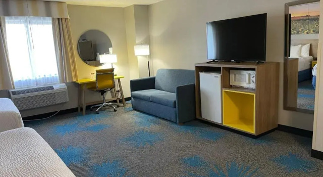 Deluxe suite Days Inn Colby