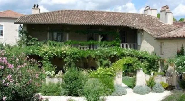 Chambres dHôtes Le Clos des Fontaines, Забронировать Мини-отель Гранж-Сюр-Ло Франция