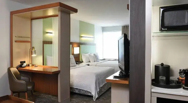 Четырёхместная студия SpringHill Suites by Marriott Sioux Falls