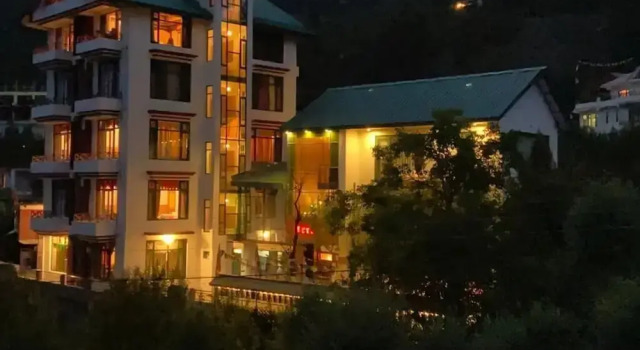 The Grand Shamba-La Kalpa, Buchen Sie Hotel Kalpa 