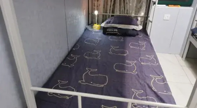 Кровать в общем номере (мужской номер) Blue coast  chinese artistic international Youth Hostel