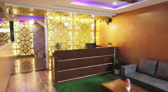 Ishwerya Suites, Забронировать Отель Отели штата Карнатаки с парковкой, Парковка