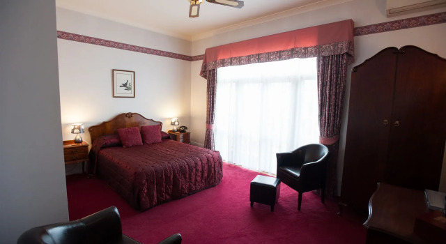 The County Hotel