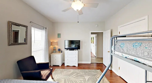 3BR on Mobile Bay, 1 Block to Beach