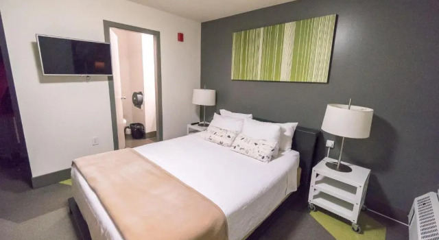 Семейный номер Standard HI Calgary City Centre - Hostel
