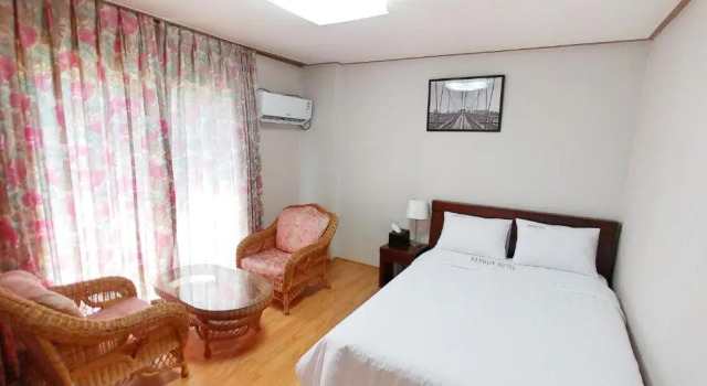 Двухместный номер Standard Namwon Hotel