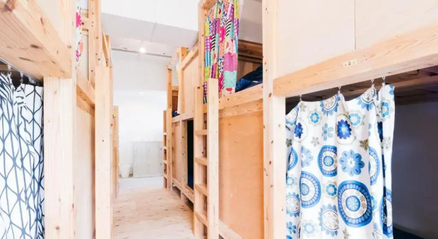 Кровать в общем номере (женский номер) uzuhouse - Hostel