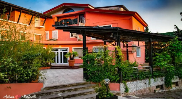 La Torre-1984, Rezervasyon Otel Avigliano Basilicata