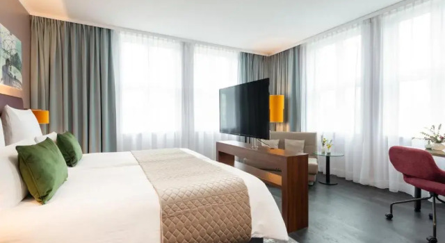 Полулюкс Leonardo Royal Hotel Berlin Alexanderplatz