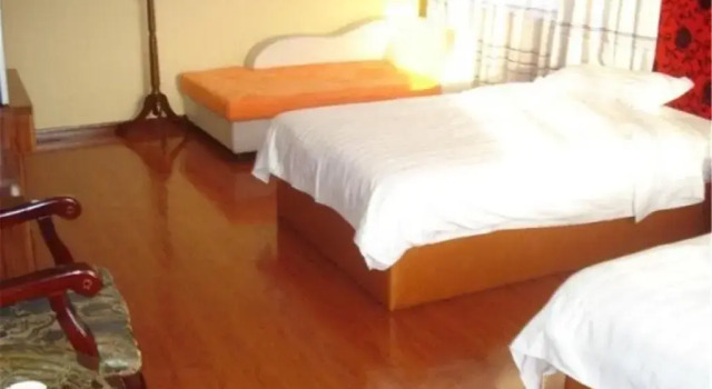 Yanyun Hotel Jiaonan, Prenota Hotel Hotel a Shandong con parcheggio, Parcheggio