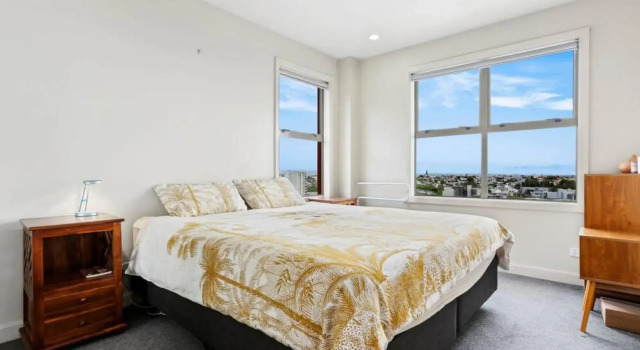 Central and stylish apartment with city views, Rezerwuj Apartament Hotele w Auckland Region z parkingiem, Parking