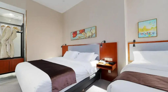 Двухместный номер Standard Shanghai Menglong Hotel Management