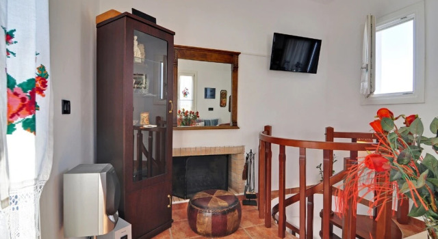 Akitos Maisonette